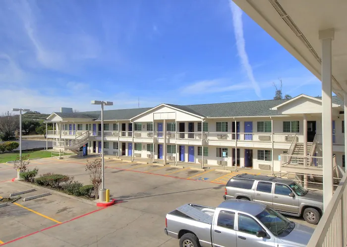 Motel 6-Kerrville, Tx
