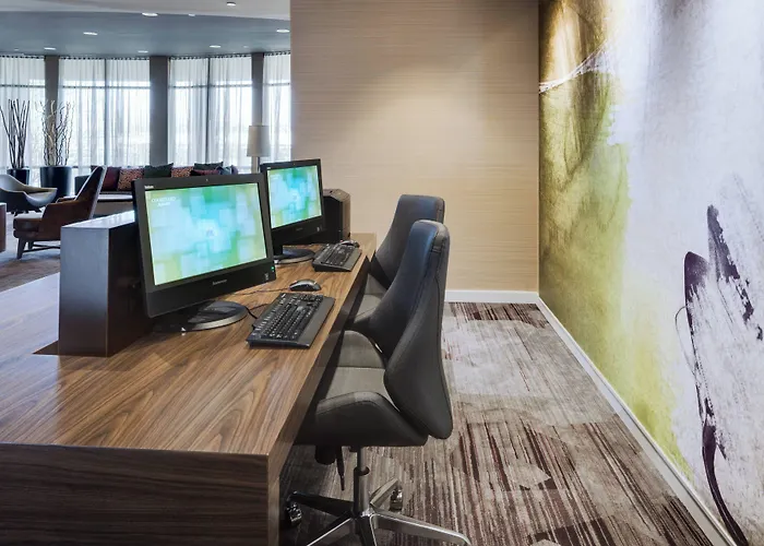 Courtyard By Marriott Providence Warwick