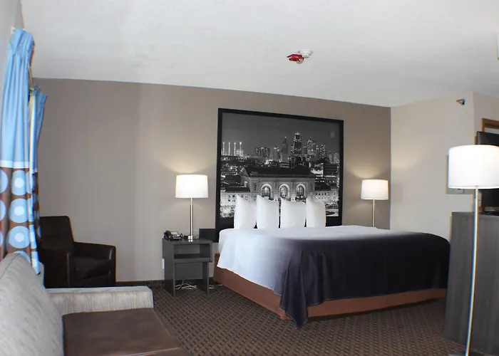 Super 8 By Wyndham Gardner
