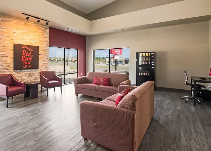 Red Roof Inn & Suites Austin East - Manor