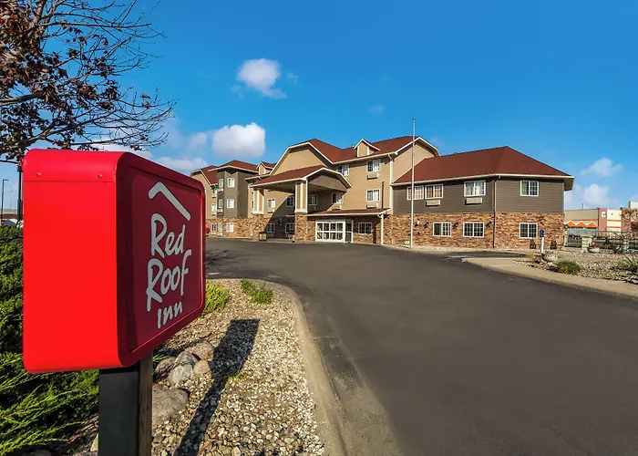 Red Roof Inn Plus Omaha - Council Bluffs