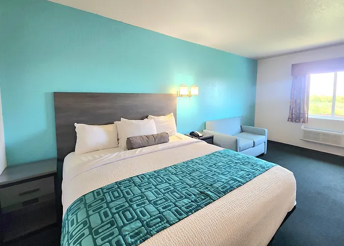 Howard Johnson By Wyndham Galveston