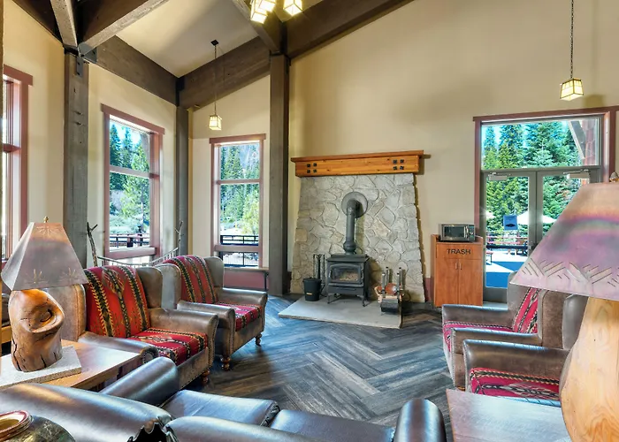 Wuksachi Lodge