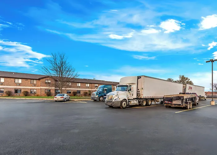 Super 8 By Wyndham Farmington