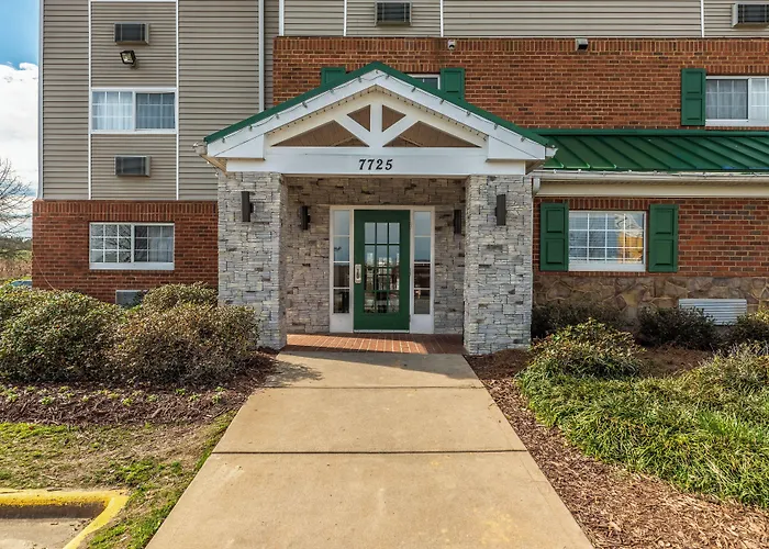 Hometowne Studios & Suites By Red Roof Charlotte - Concord