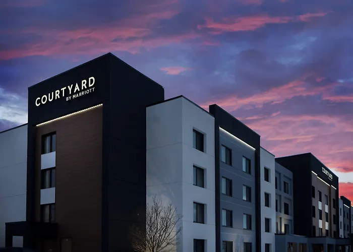 Courtyard By Marriott Buffalo Amherst/University