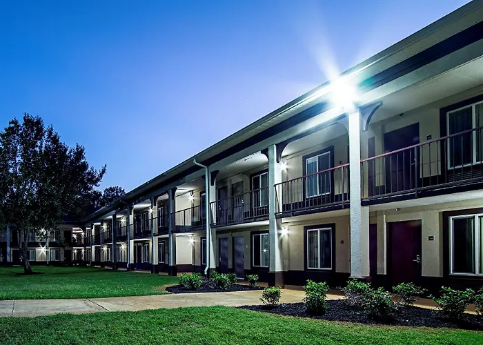 Red Roof Inn & Suites Greenwood, Sc