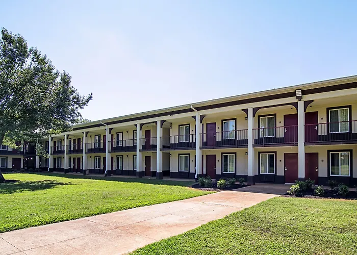 Red Roof Inn & Suites Greenwood, Sc