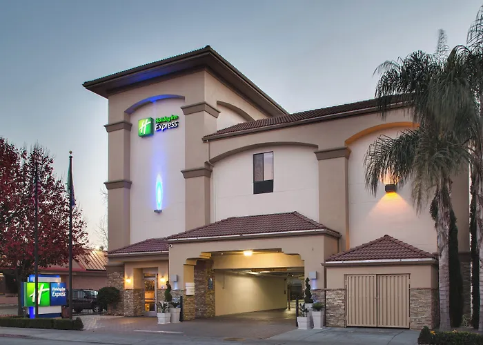 Holiday Inn Express Redwood City Central By Ihg
