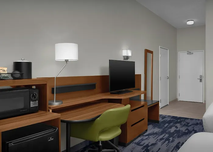 Fairfield Inn And Suites By Marriott Emporia I-95
