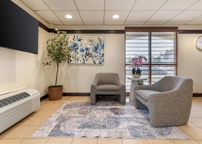Surestay Hotel By Best Western East Brunswick