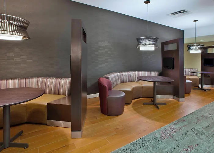 Courtyard By Marriott Somerset