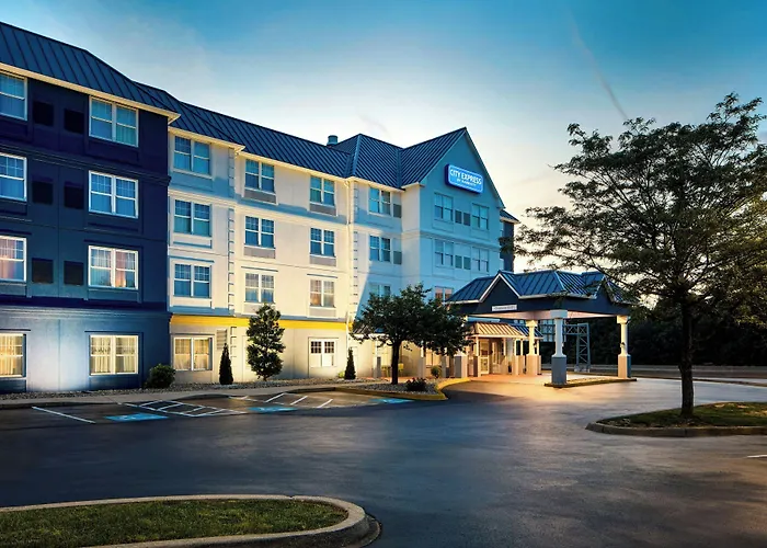City Express By Marriott Louisville Southeast