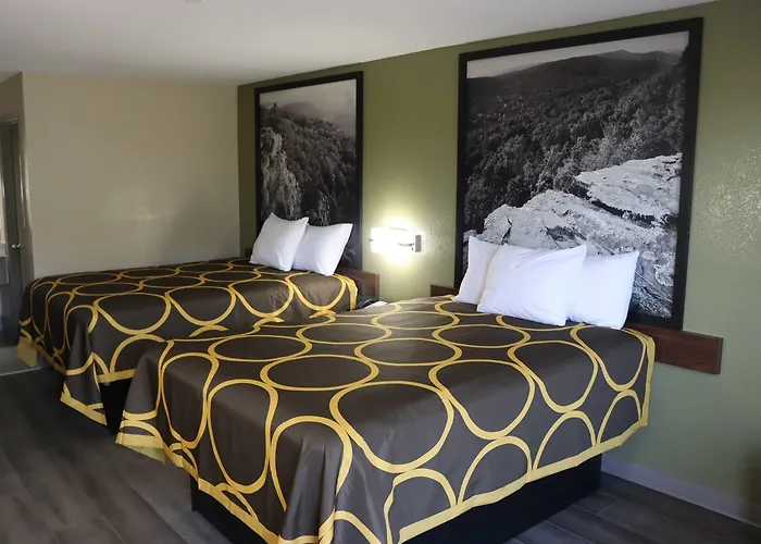 Super 8 By Wyndham Cabot