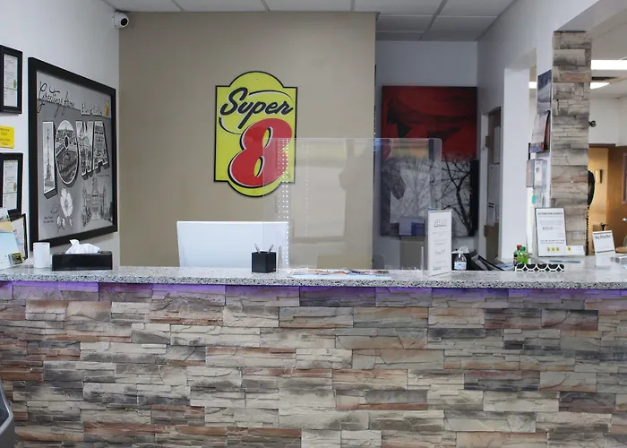 Super 8 By Wyndham Clear Lake