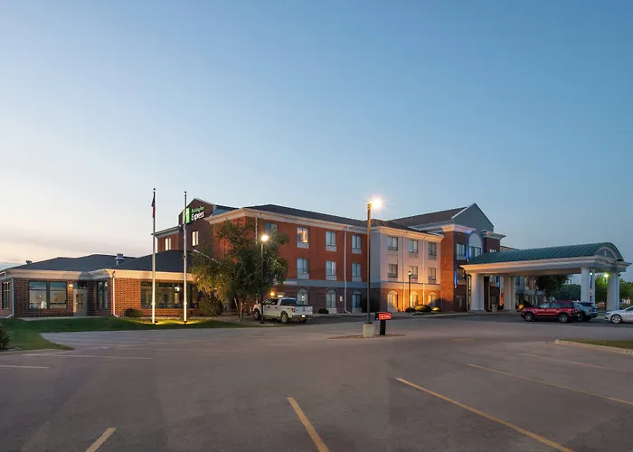 Holiday Inn Express Hotel & Suites Fort Atkinson By Ihg