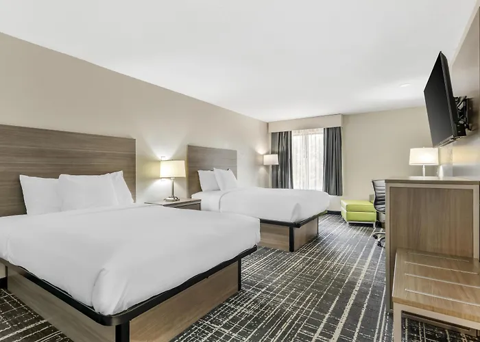 Best Western Commerce Inn