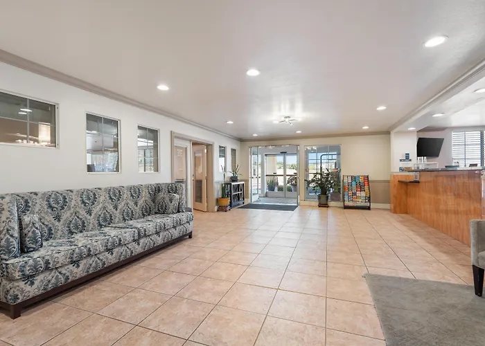 Best Western Plus John Jay Inn & Suites