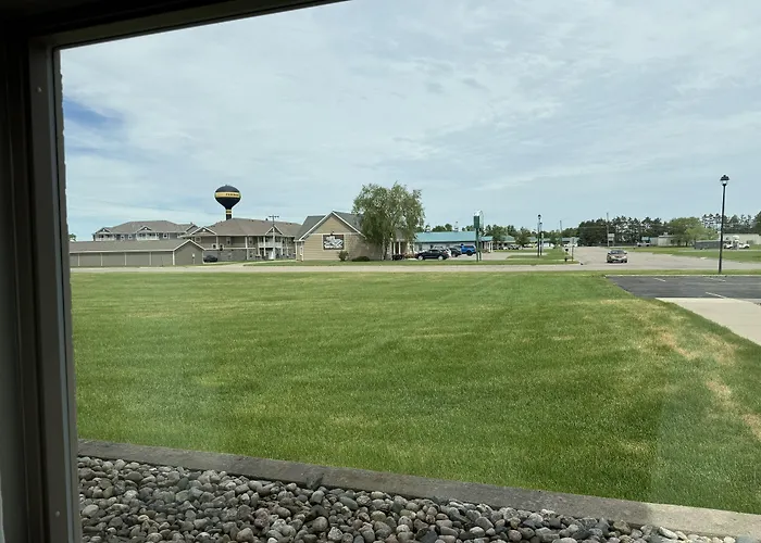 Super 8 By Wyndham Perham