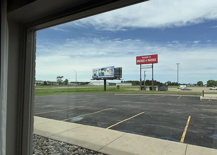 Super 8 By Wyndham Perham