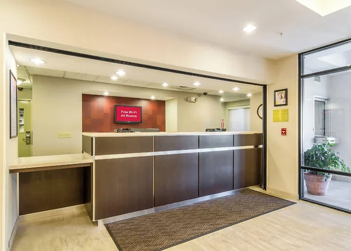 Red Roof Inn Plus+ Tempe - Phoenix Airport