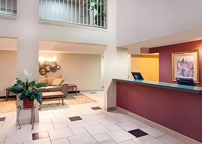 Rodeway Inn & Suites Chandler - Phoenix South I-10