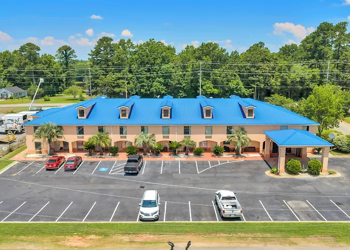 Gray Inn & Suites