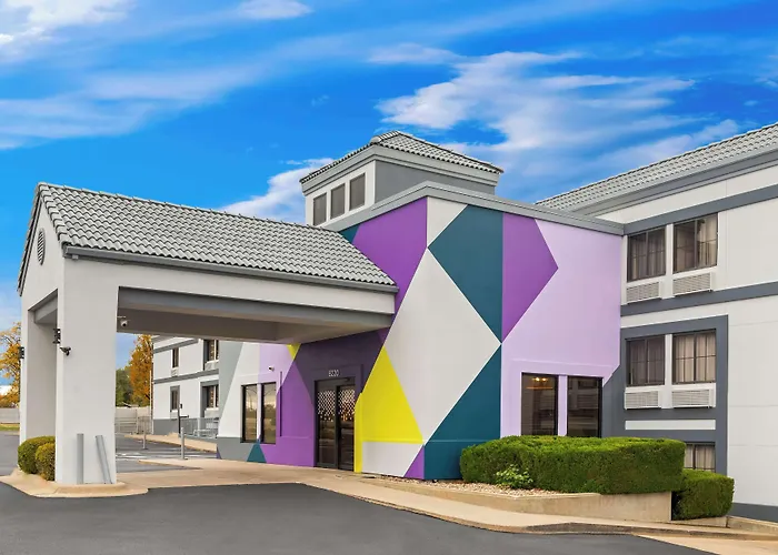 Spark By Hilton Wichita East