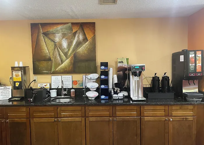 Microtel Inn & Suites Newport News