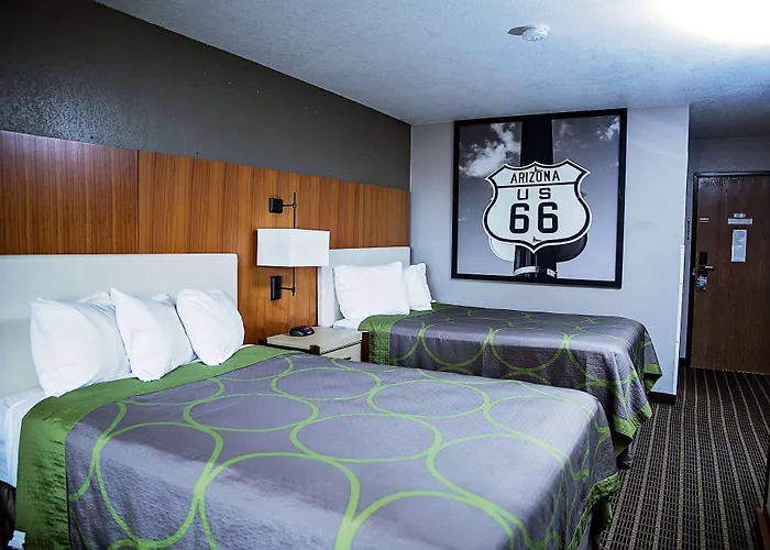 Super 8 By Wyndham Holbrook
