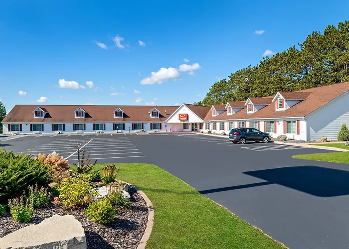 Econo Lodge Inn & Suites Eau Claire South