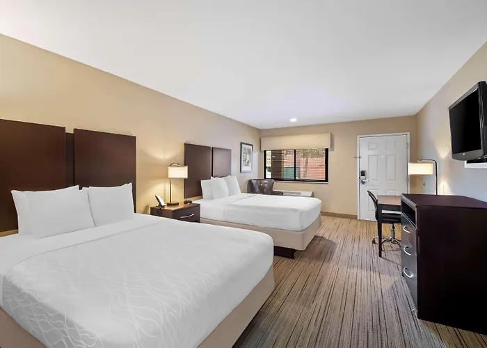 Best Western Cedar Inn
