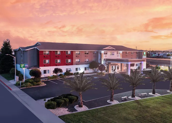 Holiday Inn Express Redding North By Ihg