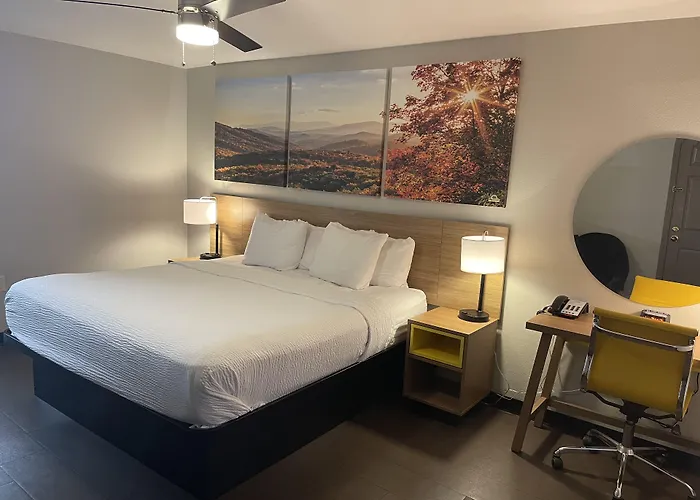Days Inn By Wyndham Holladay