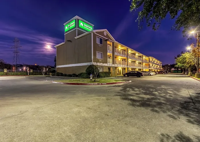 Hometowne Studios By Red Roof Dallas - Mesquite