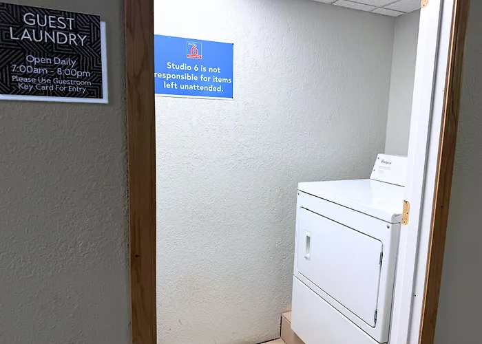 Motel 6 Elkhart, In