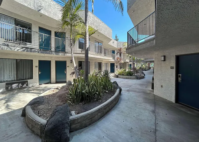 Studio 6 Suites Gardena, Ca