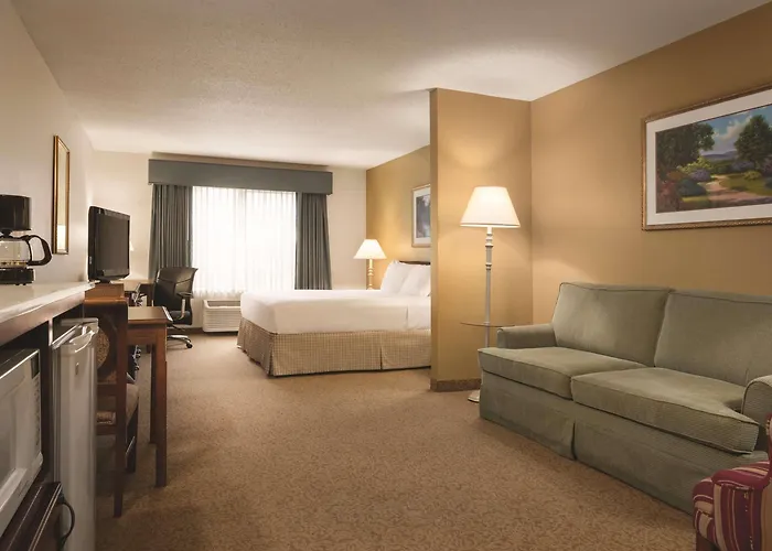 Country Inn & Suites By Radisson, Mankato Hotel And Conference Center, Mn