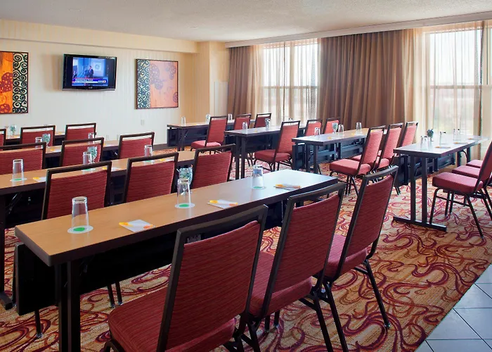Courtyard By Marriott Pueblo