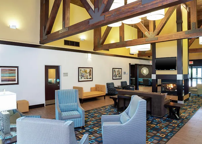 Hampton Inn & Suites Cleveland-Airport/Middleburg Heights