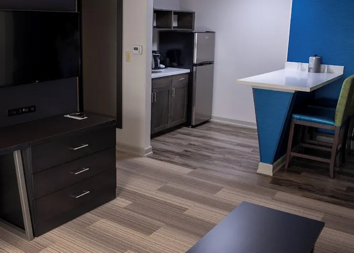 Holiday Inn Express Hotel & Suites Conover - Hickory Area By Ihg