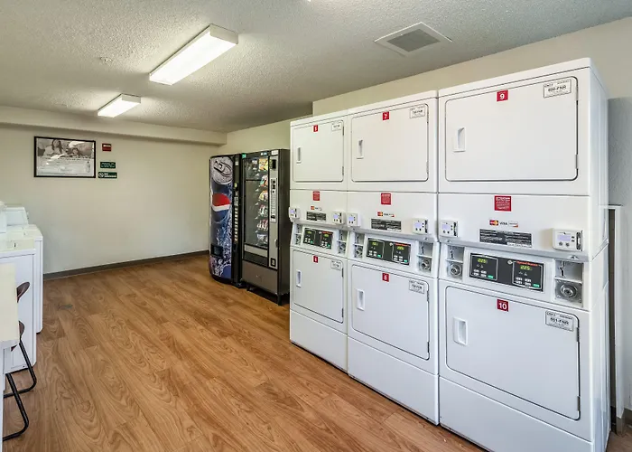 Hometowne Studios By Red Roof Spokane - Valley