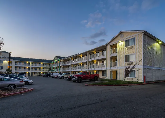 Hometowne Studios By Red Roof Spokane - Valley