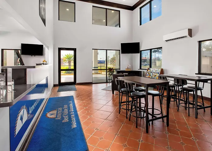 America'S Best Inn & Suites Gonzales