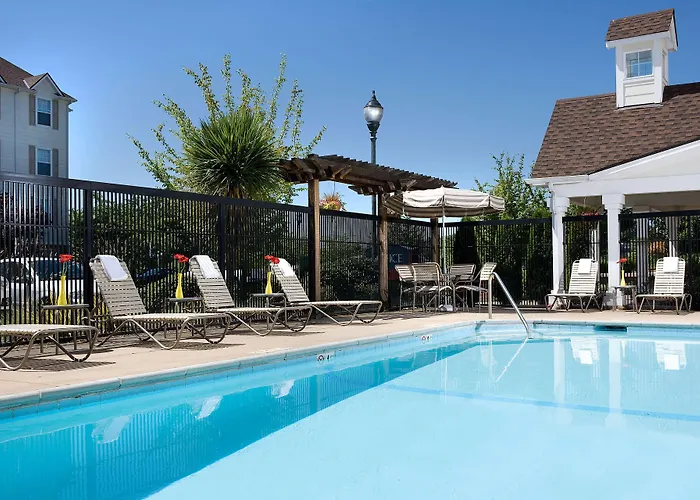 Sonesta Simply Suites Seattle Renton