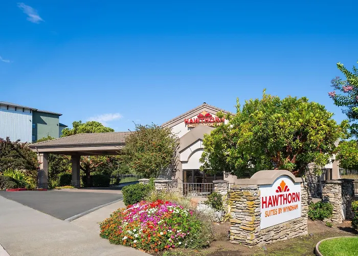 Hawthorn Suites By Wyndham Napa Valley
