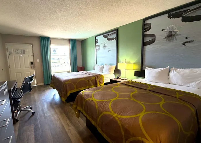 Super 8 By Wyndham Marianna I-10