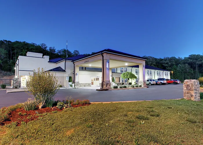 Holiday Inn Express Hurricane Mills Waverly By Ihg