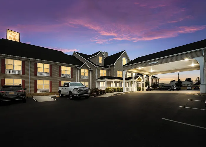 Red Roof Inn & Suites Knoxville East