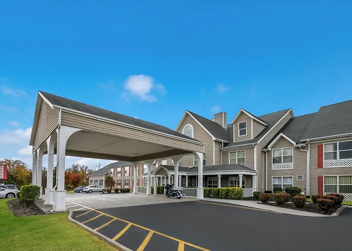 Red Roof Inn & Suites Knoxville East